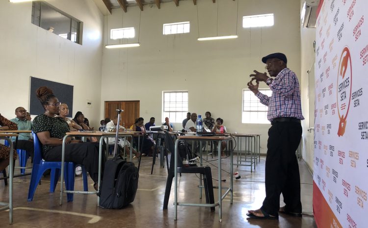 Mr-Andile-Sipengane-addressing-the-lectures